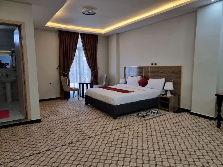 Nurobe hotel